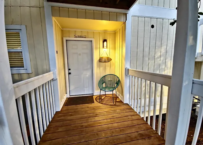 Boathouse Condo, Downtown Destin Harbor, Private Beach Access, Waterfront, On Golf Course, Water Taxi Pickup