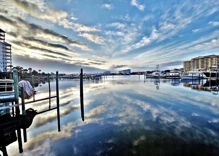 Boathouse Condo, Downtown Destin Harbor, Private Beach Access, Waterfront, On Golf Course, Water Taxi Pickup