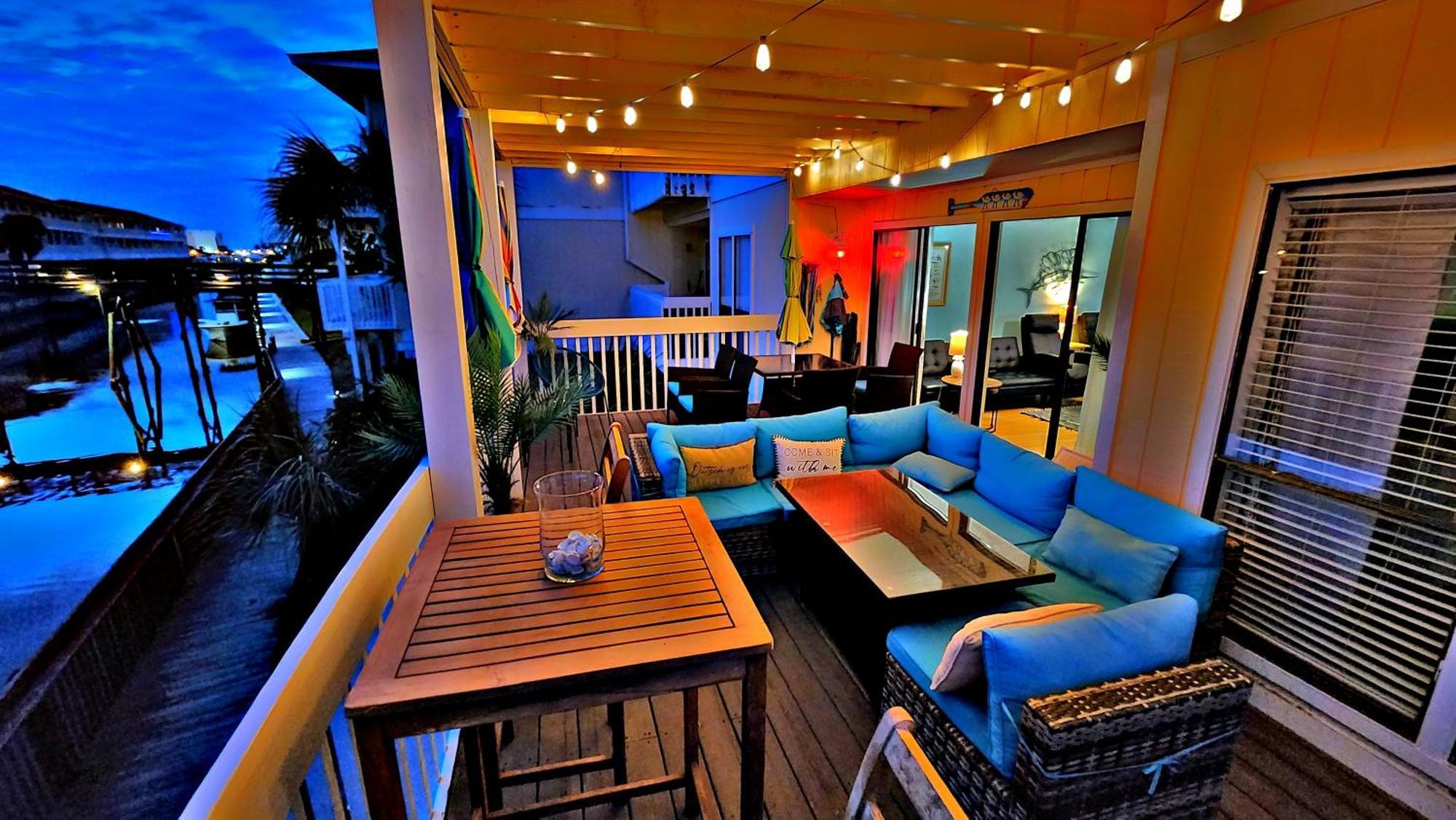 Holiday home Boathouse Condo, Downtown Harbor, Private Access, Waterfront, On Golf Course, Water Taxi Pickup