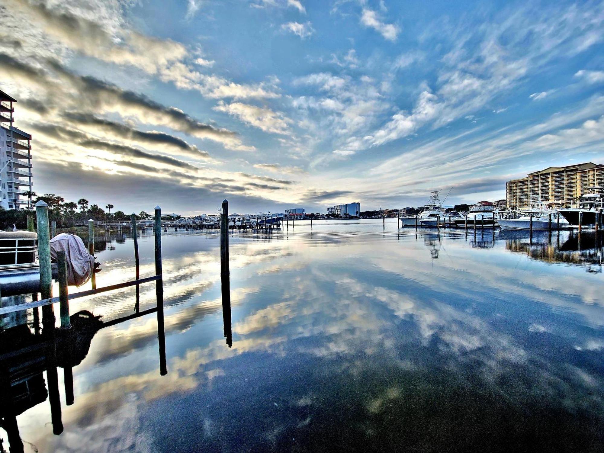 Holiday home Boathouse Condo, Downtown Harbor, Private Access, Waterfront, On Golf Course, Water Taxi Pickup